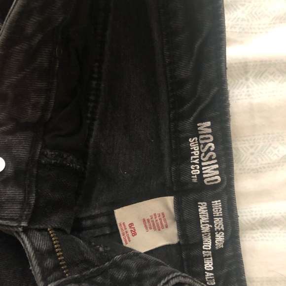 Black ripped jean shorts - Picture 3 of 3